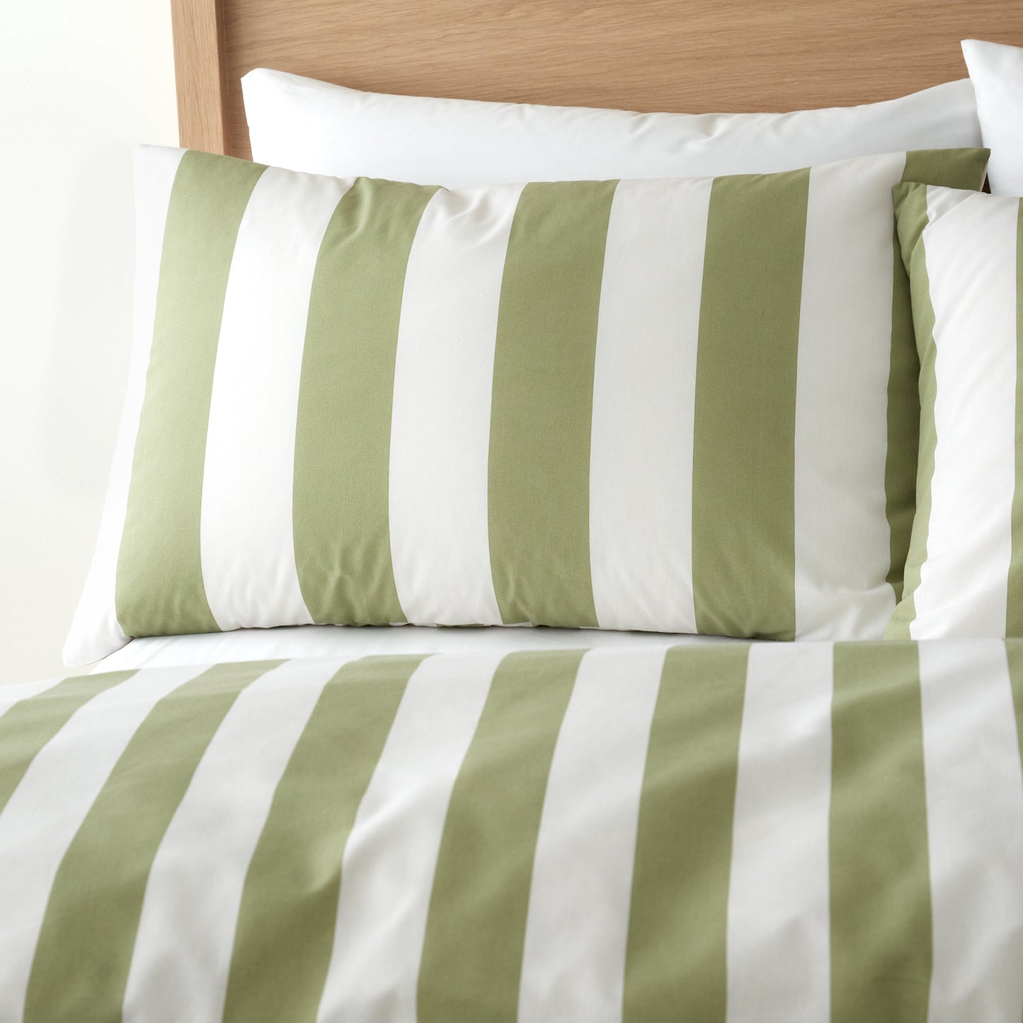 Catherine Lansfield Cove Stripe Duvet Set - Green