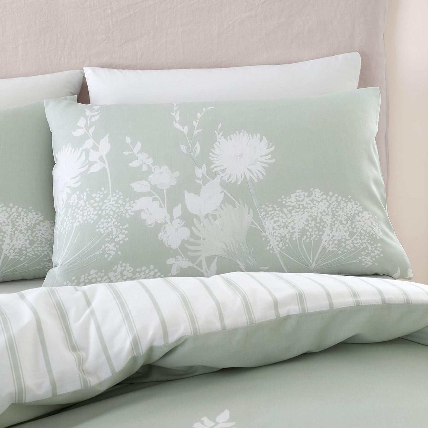 Catherine Lansfield by Meadowsweet Floral Reversible Green/White Duvet Set