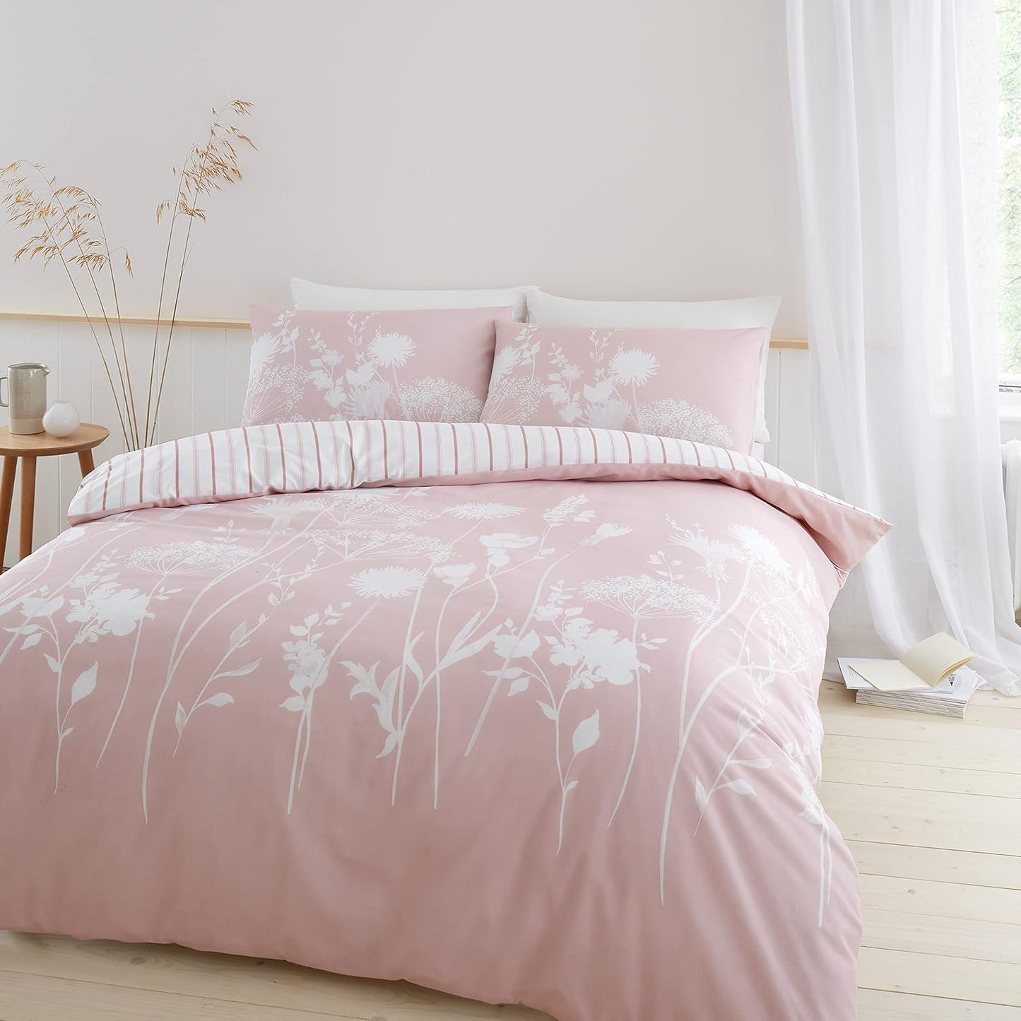 Catherine Lansfield Meadowsweet Floral Reversible Pink/White Duvet Set