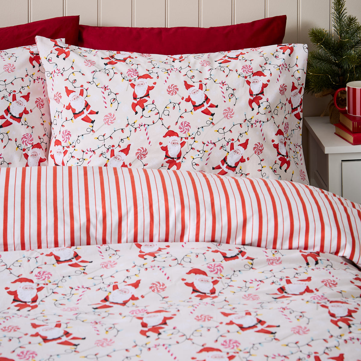 Catherine Lansfield Christmas Santa's Duvet Set