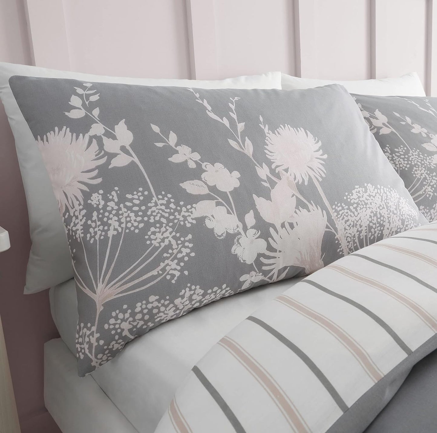 Catherine Lansfield Meadowsweet Floral Reversible Grey/Pink Duvet Set