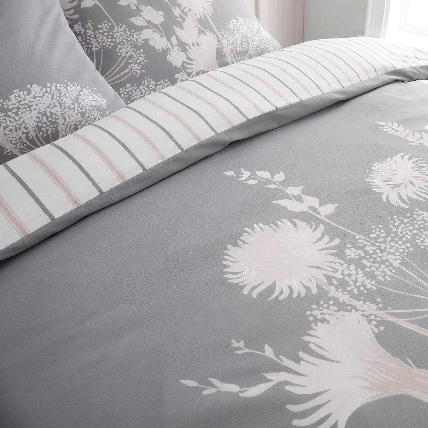 Catherine Lansfield Meadowsweet Floral Reversible Grey/Pink Duvet Set