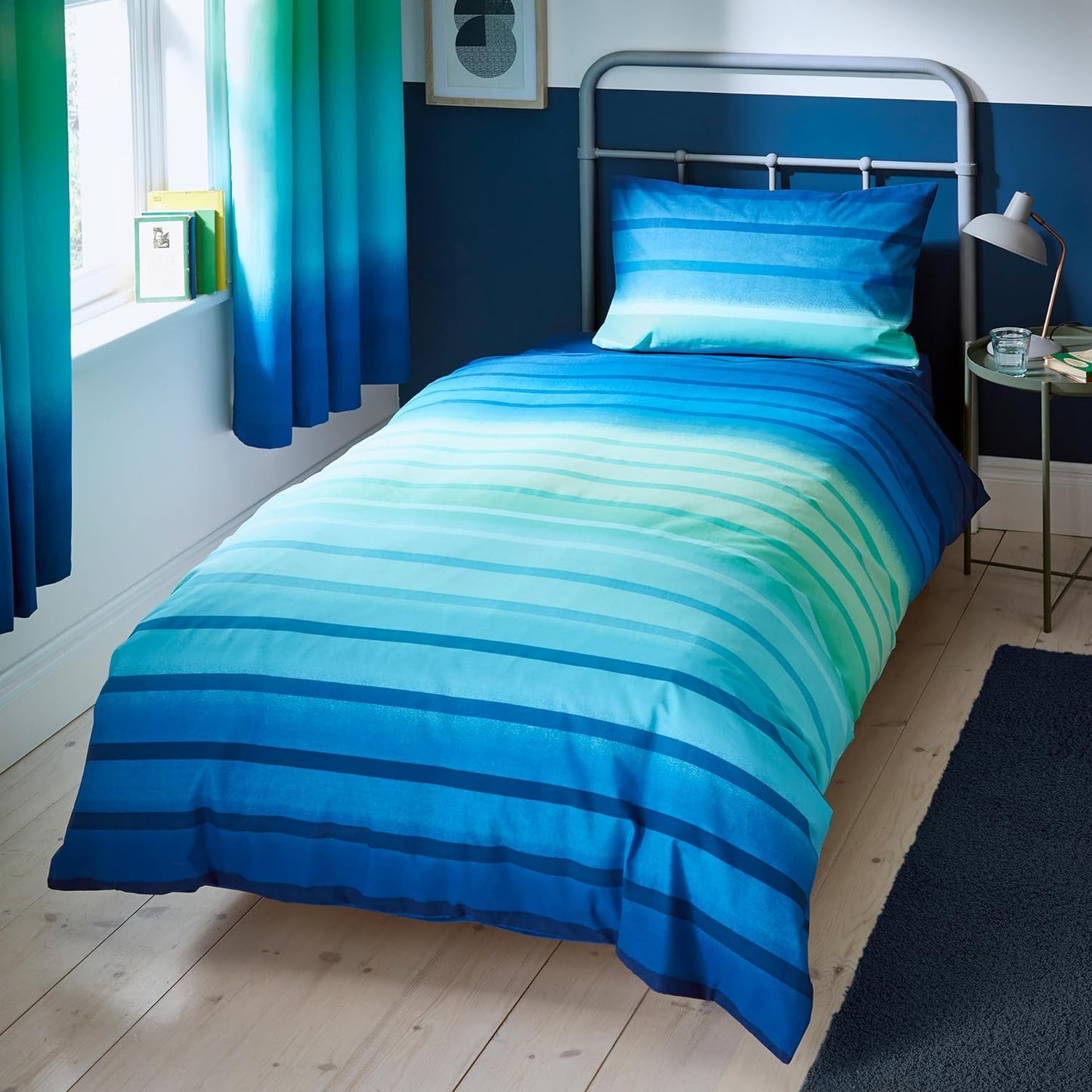 Catherine Lansfield Ombre Stripe Set