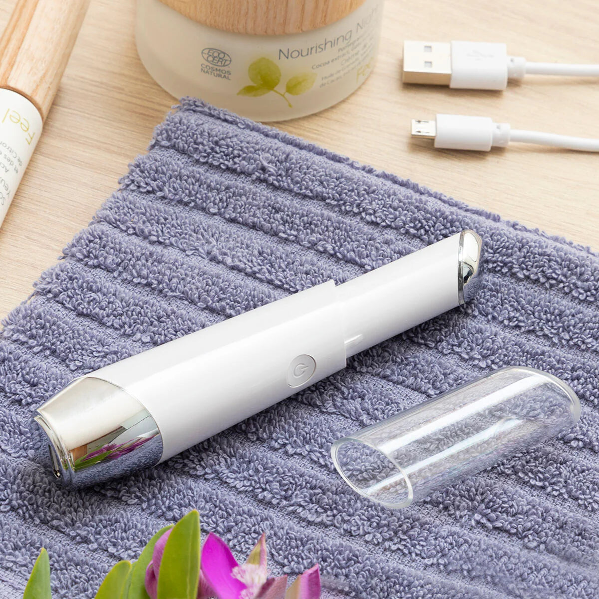 Anti-ageing Eye Massager with Phototherapy, Thermotherapy and Vibration