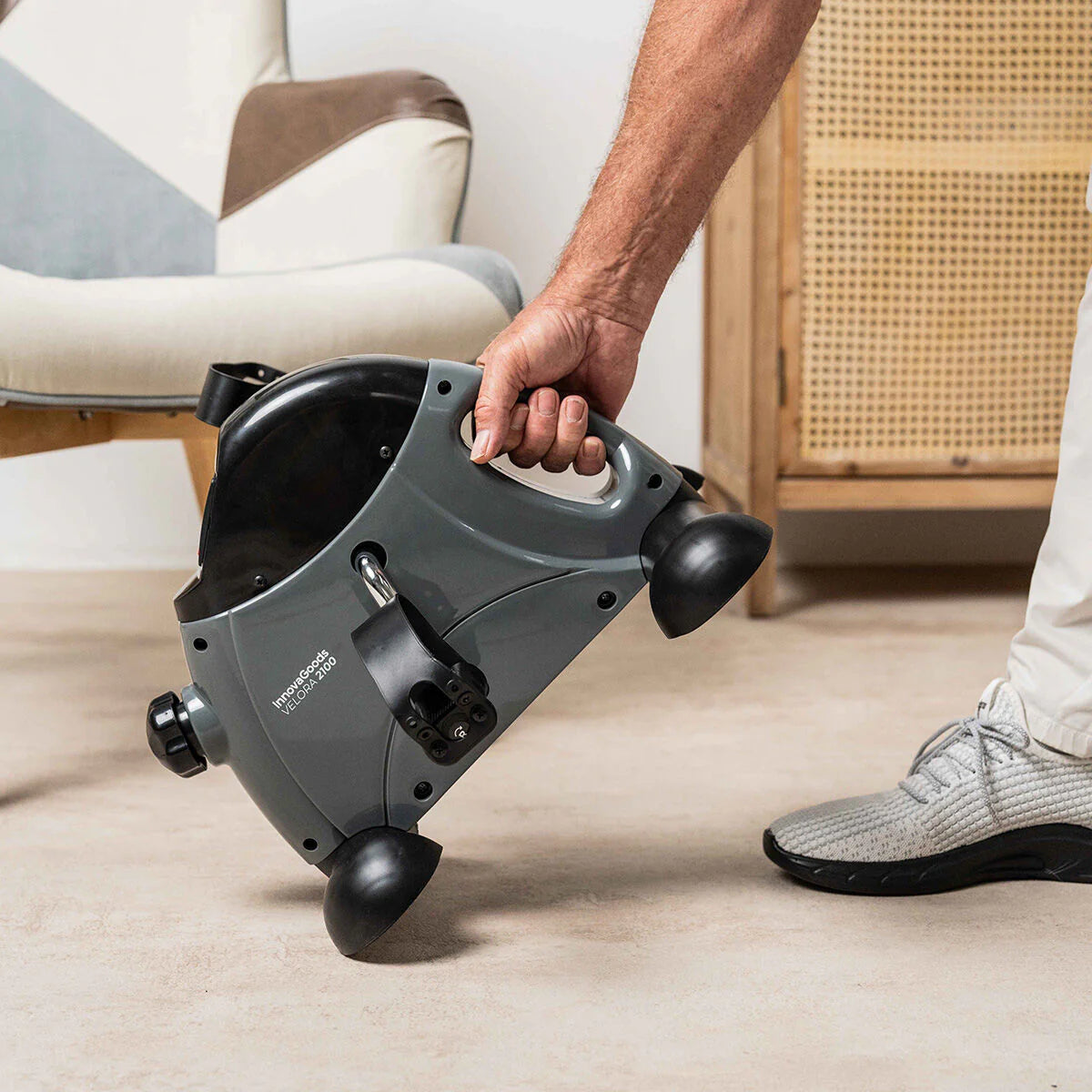Static Pedaler for Arms and Legs with Mat